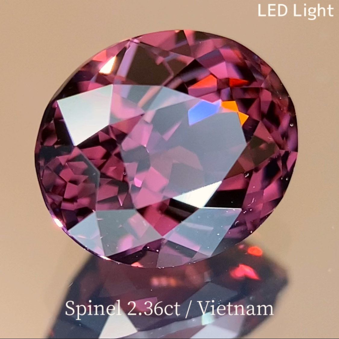 Spinel 2.366ct / Vietnam