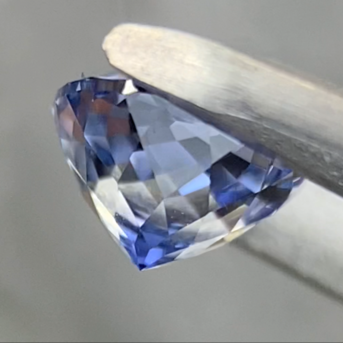 Parti-Color Sapphire 0.45ct / Sri Lanka