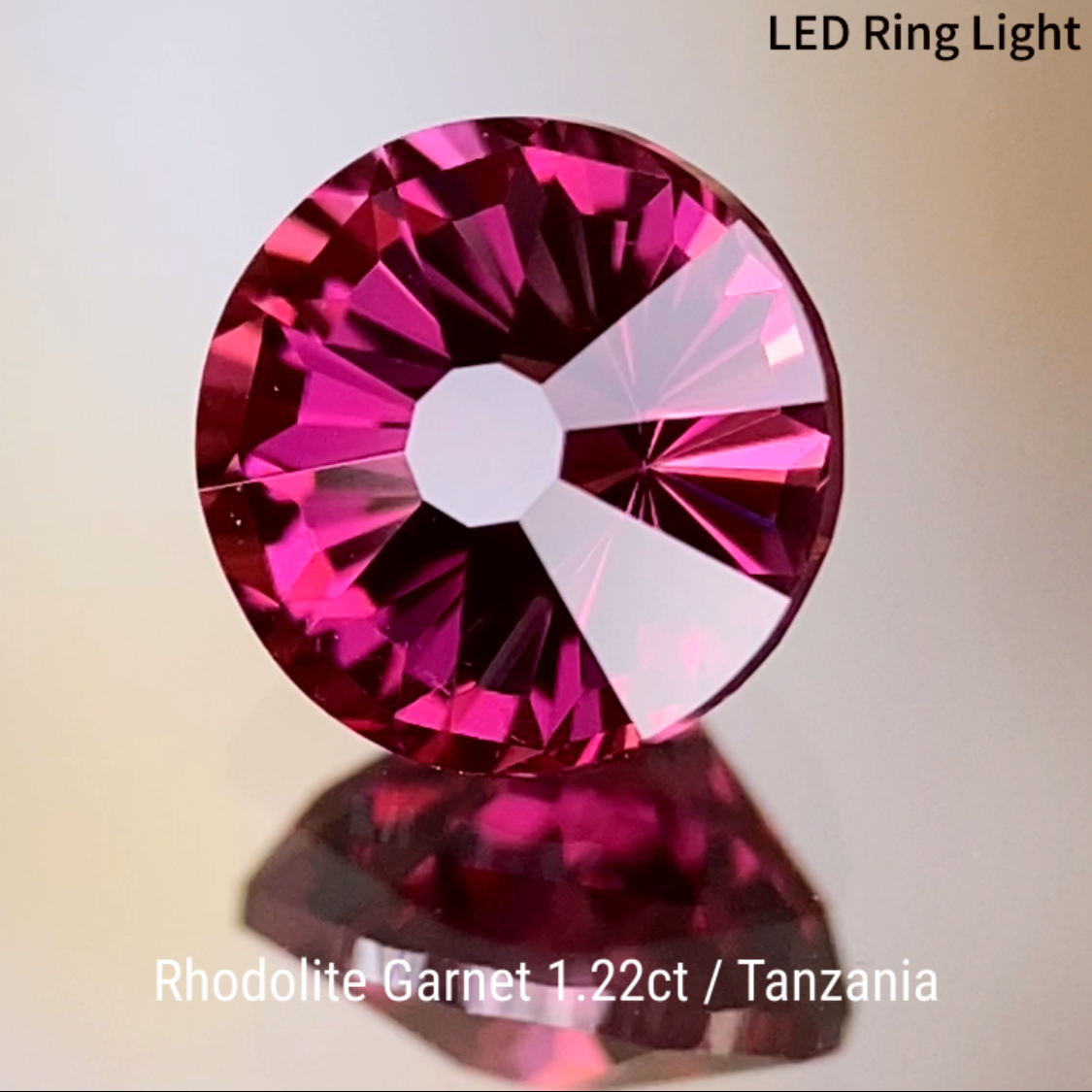 Rhodolite Garnet 1.22ct / Tanzania
