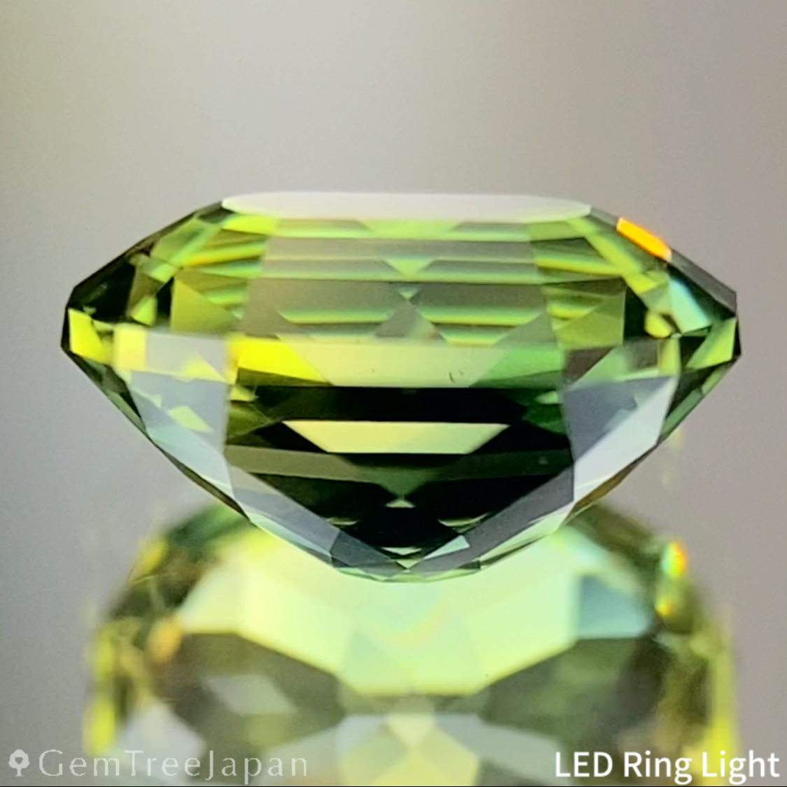 Yellowish Green Sapphire 1.240ct / Nigeria
