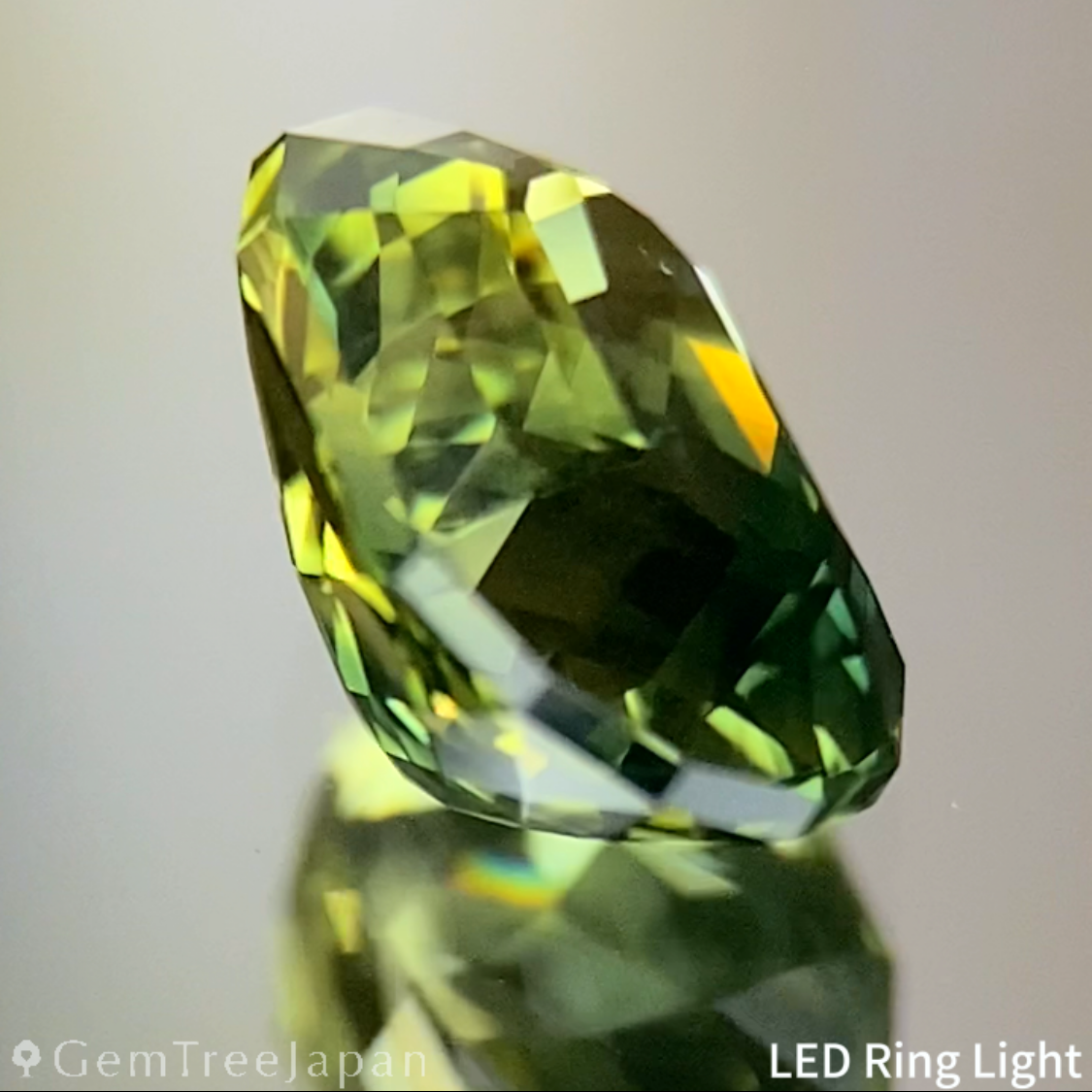 Yellowish Green Sapphire 1.240ct / Nigeria