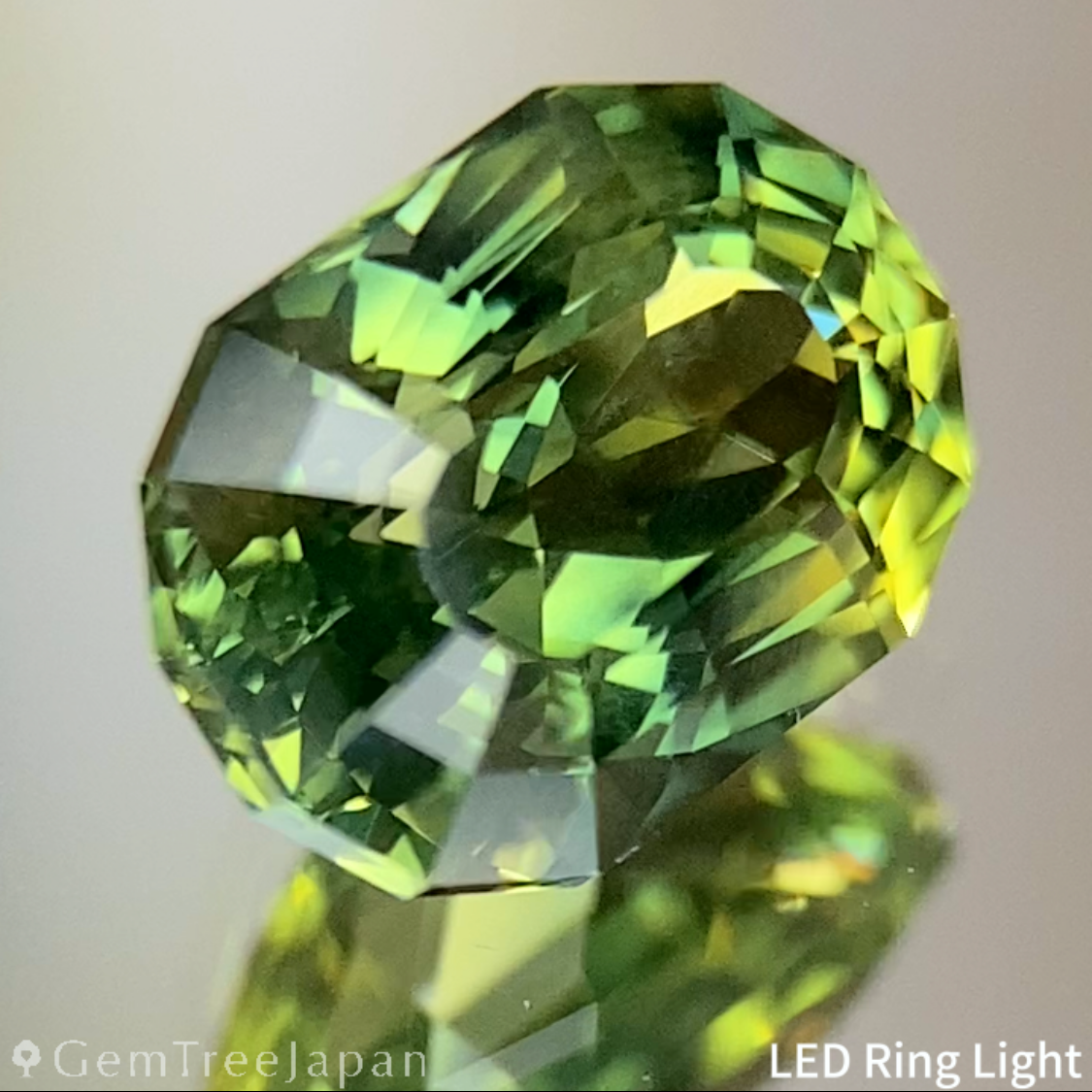 Yellowish Green Sapphire 1.240ct / Nigeria