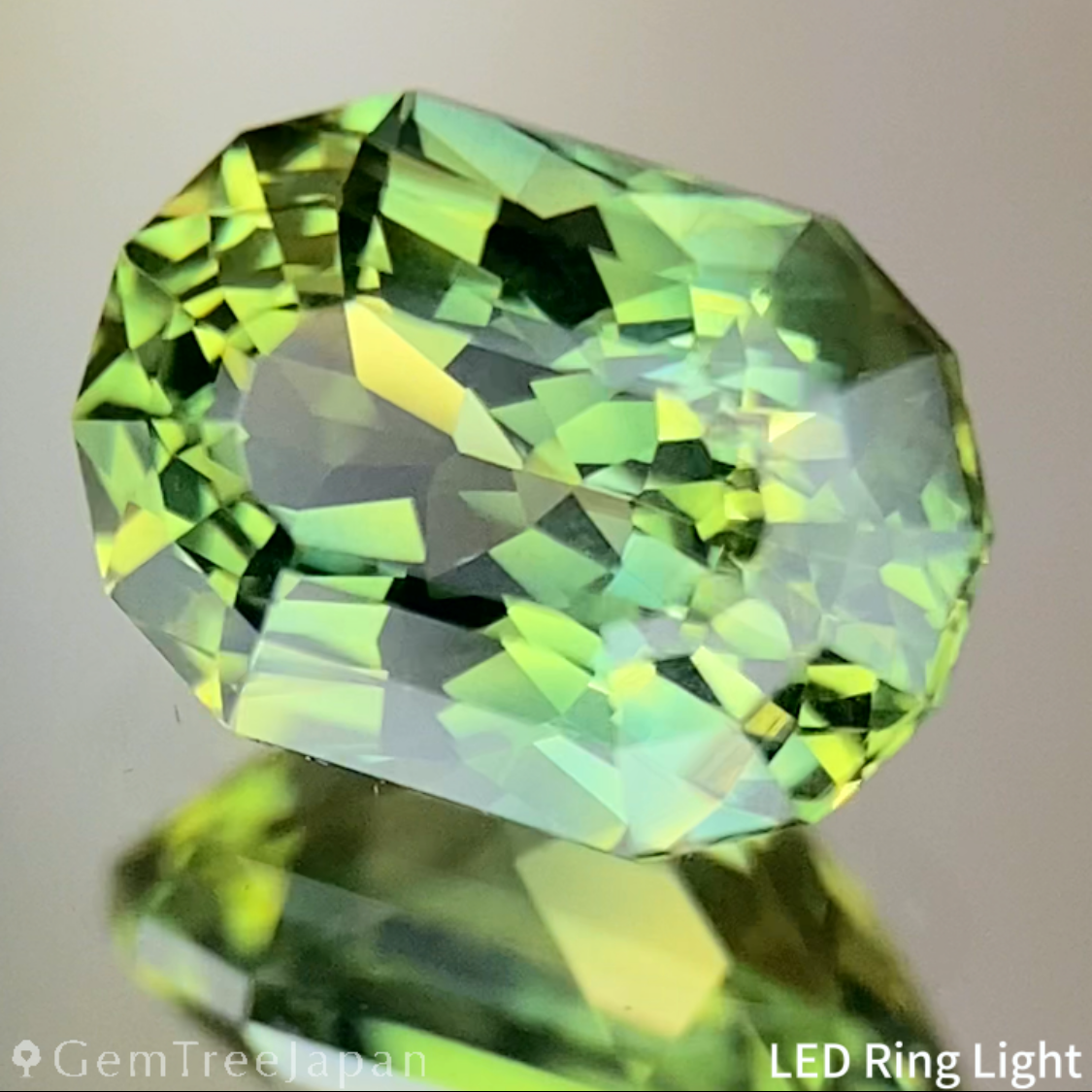 Yellowish Green Sapphire 1.240ct / Nigeria