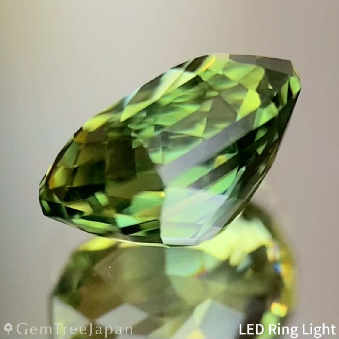 Yellowish Green Sapphire 1.240ct / Nigeria