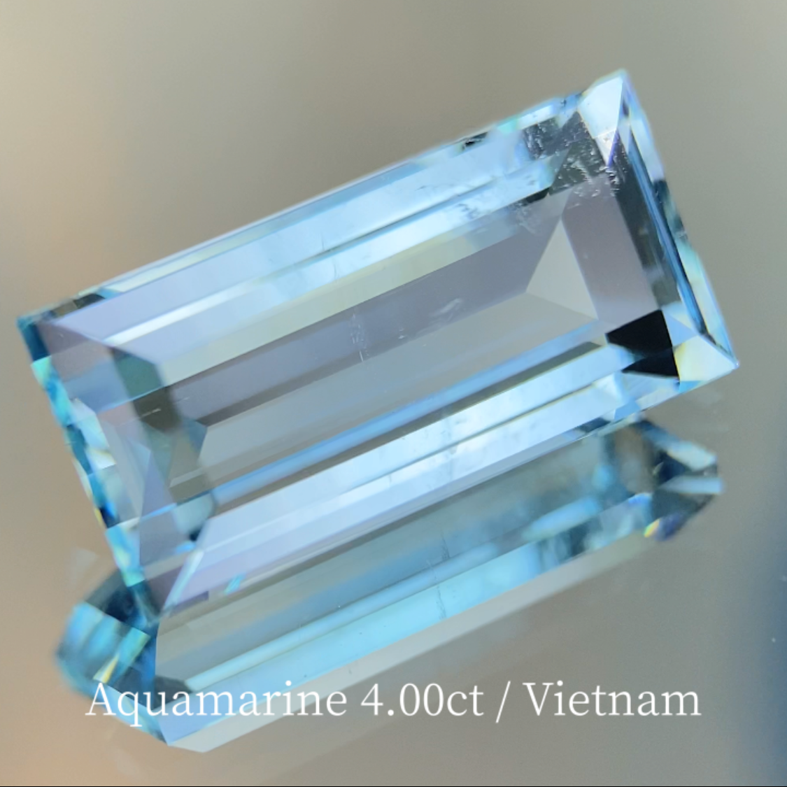 Aquamarine 4.004ct / Vietnam