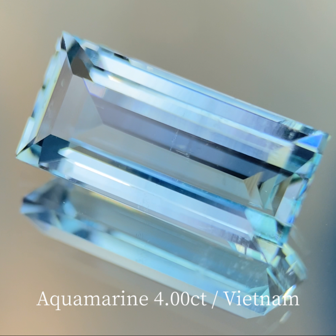 Aquamarine 4.004ct / Vietnam