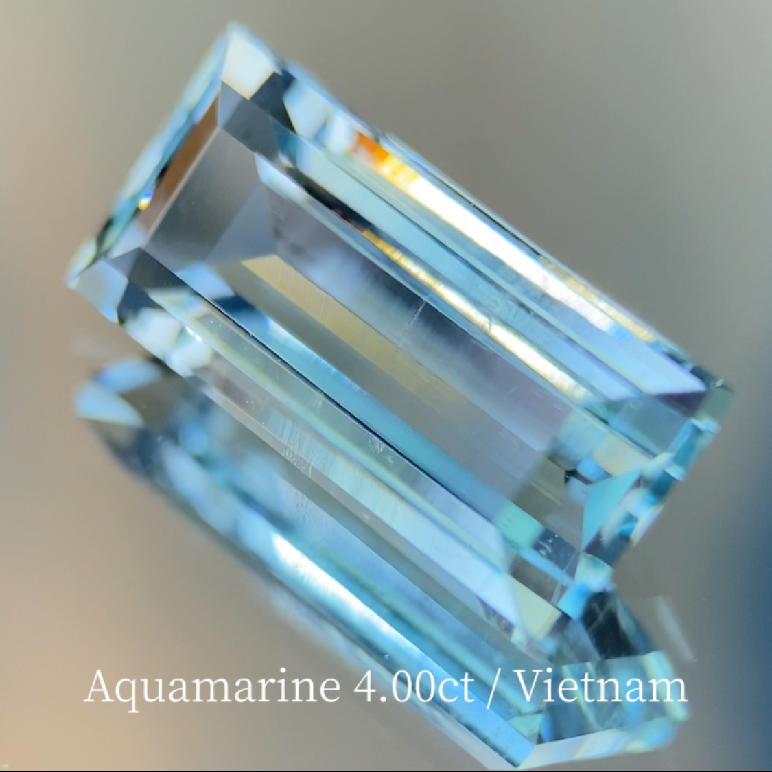 Aquamarine 4.004ct / Vietnam