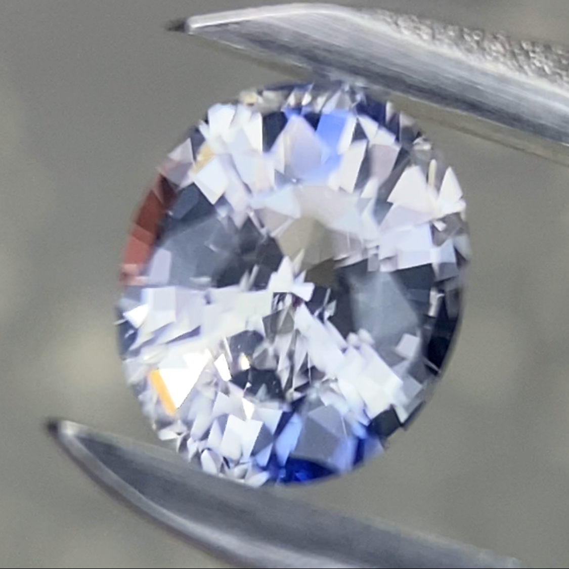 Parti-Color Sapphire 0.47ct / Sri Lanka