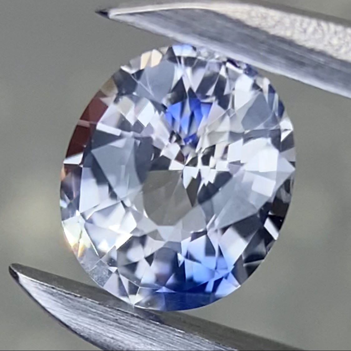 Parti-Color Sapphire 0.47ct / Sri Lanka