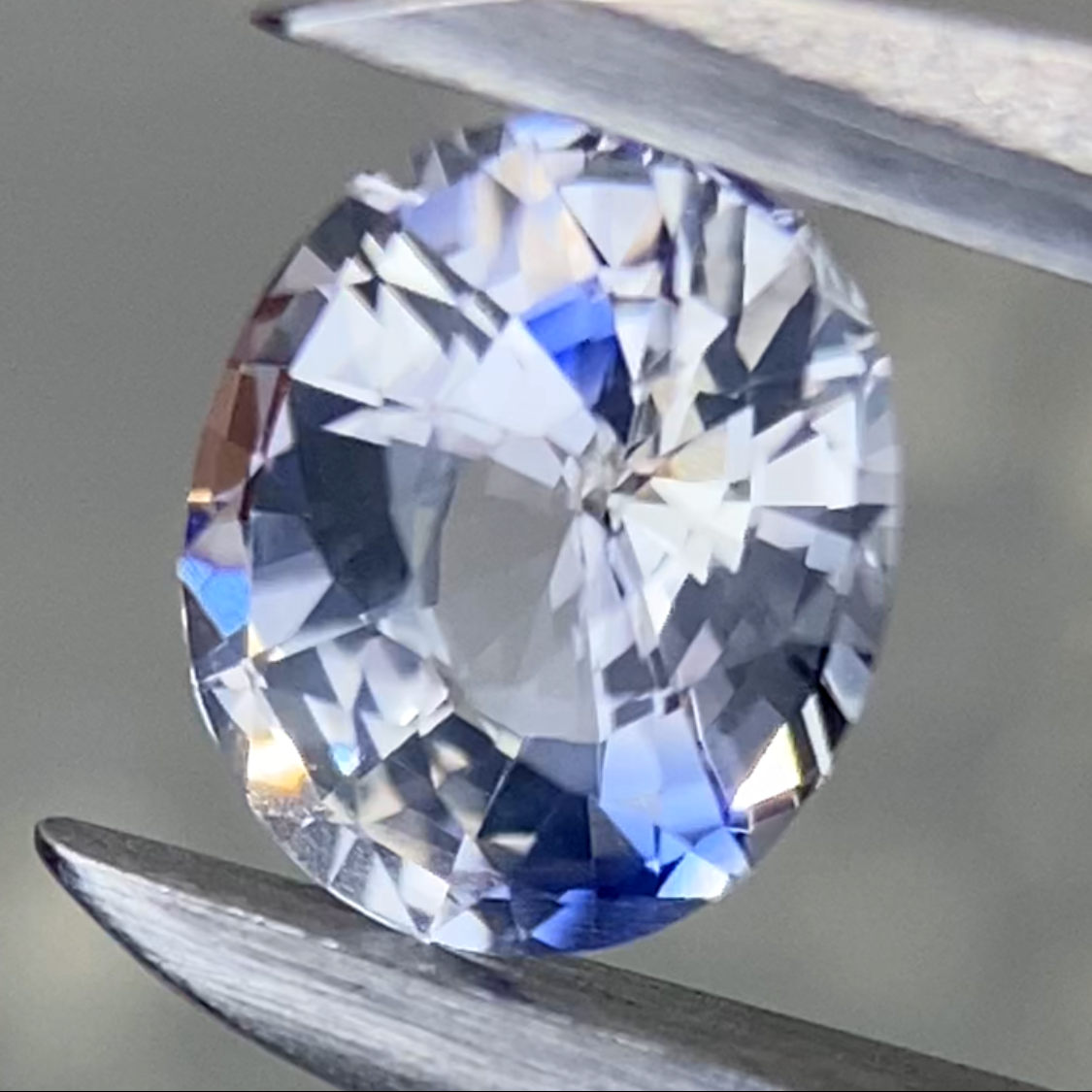 Parti-Color Sapphire 0.47ct / Sri Lanka