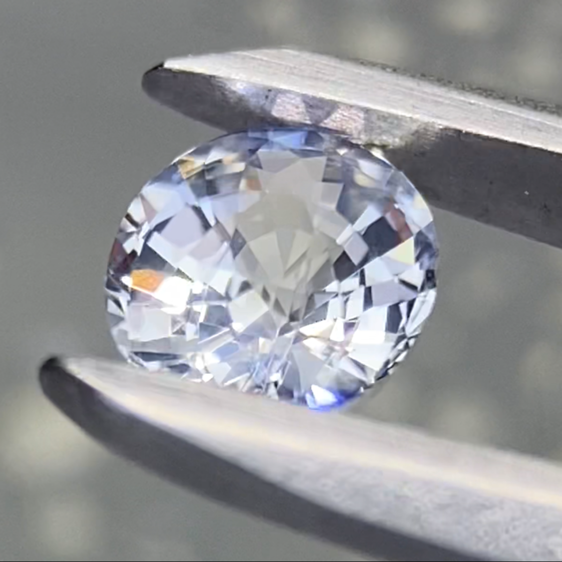 Parti-Color Sapphire 0.47ct / Sri Lanka