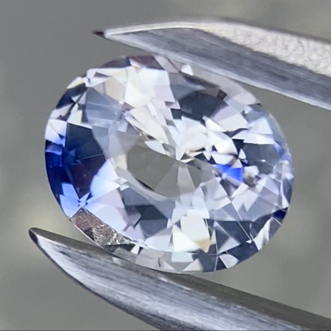 Parti-Color Sapphire 0.47ct / Sri Lanka
