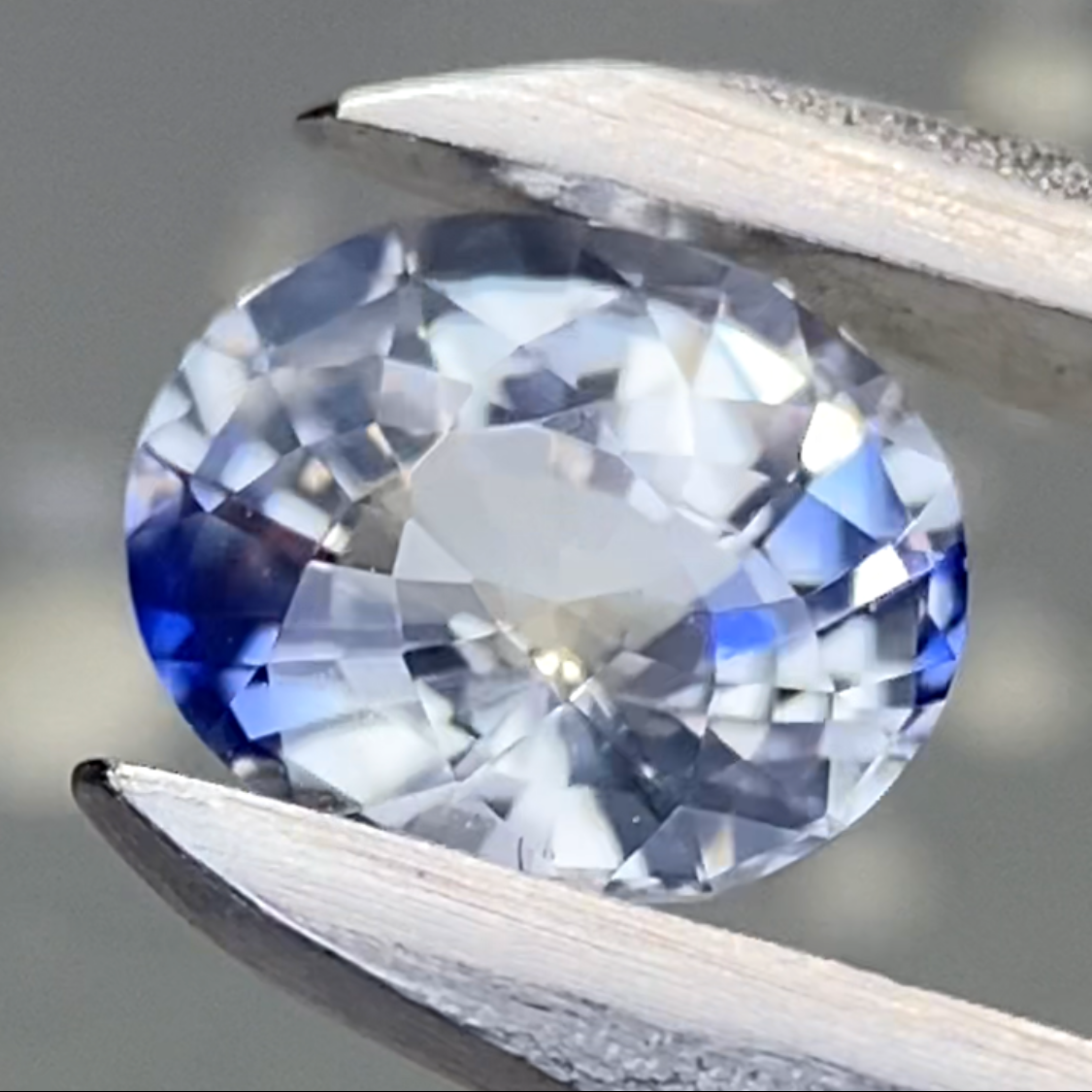 Parti-Color Sapphire 0.47ct / Sri Lanka