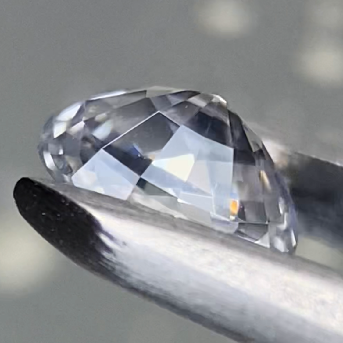 Parti-Color Sapphire 0.47ct / Sri Lanka