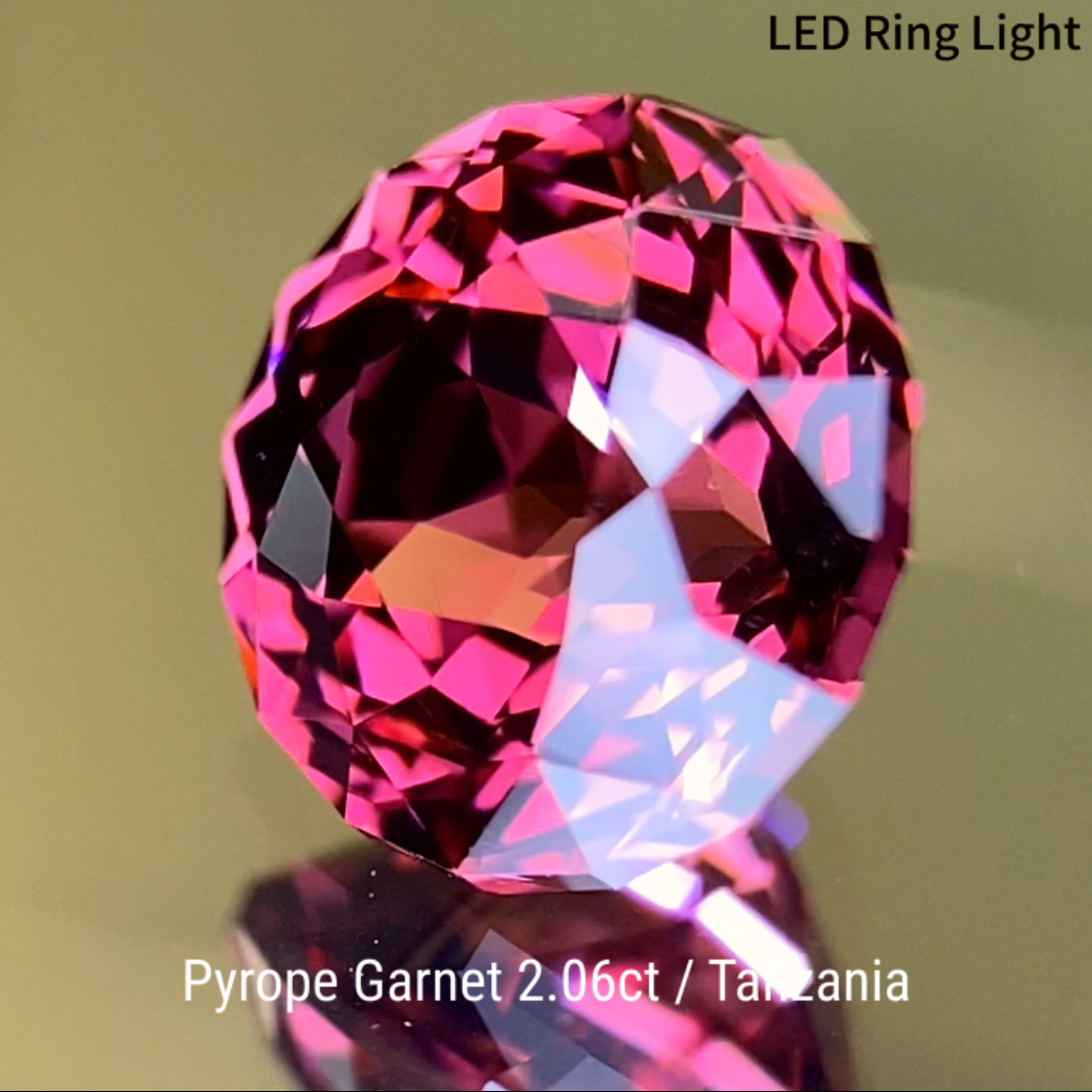 Pyrope Garnet 2.061ct / Tanzania