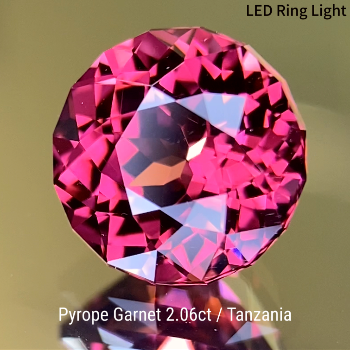 Pyrope Garnet 2.061ct / Tanzania