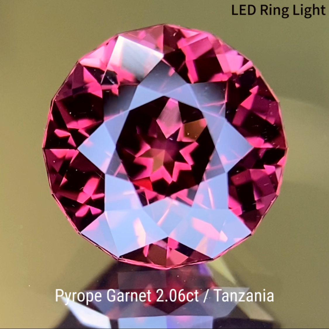 Pyrope Garnet 2.061ct / Tanzania