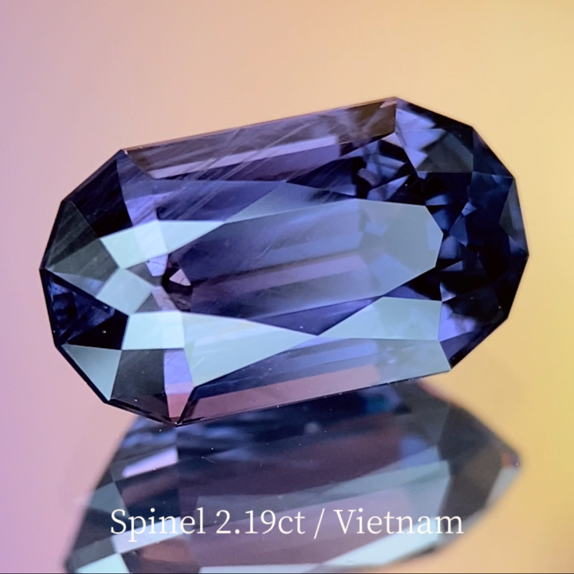 Purple-Violet Spinel 2.198ct / Vietnam