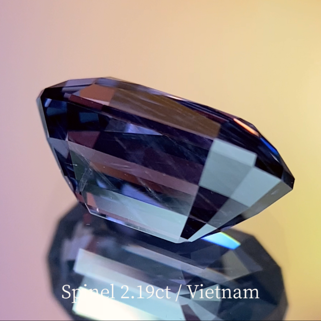 Purple-Violet Spinel 2.198ct / Vietnam