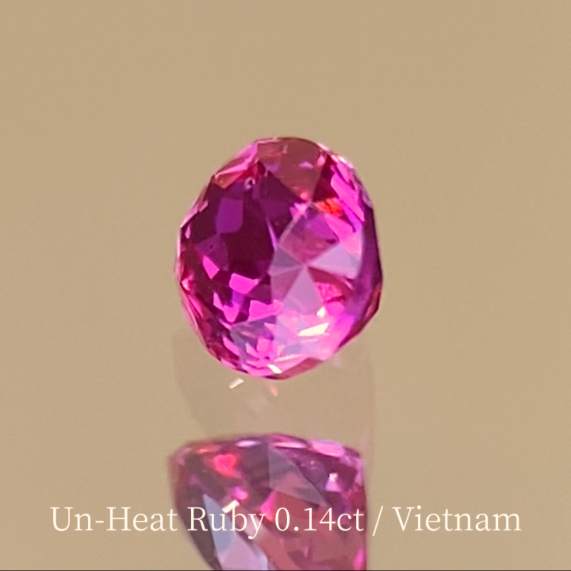 Un-Heat Ruby 0.141ct / Vietnam
