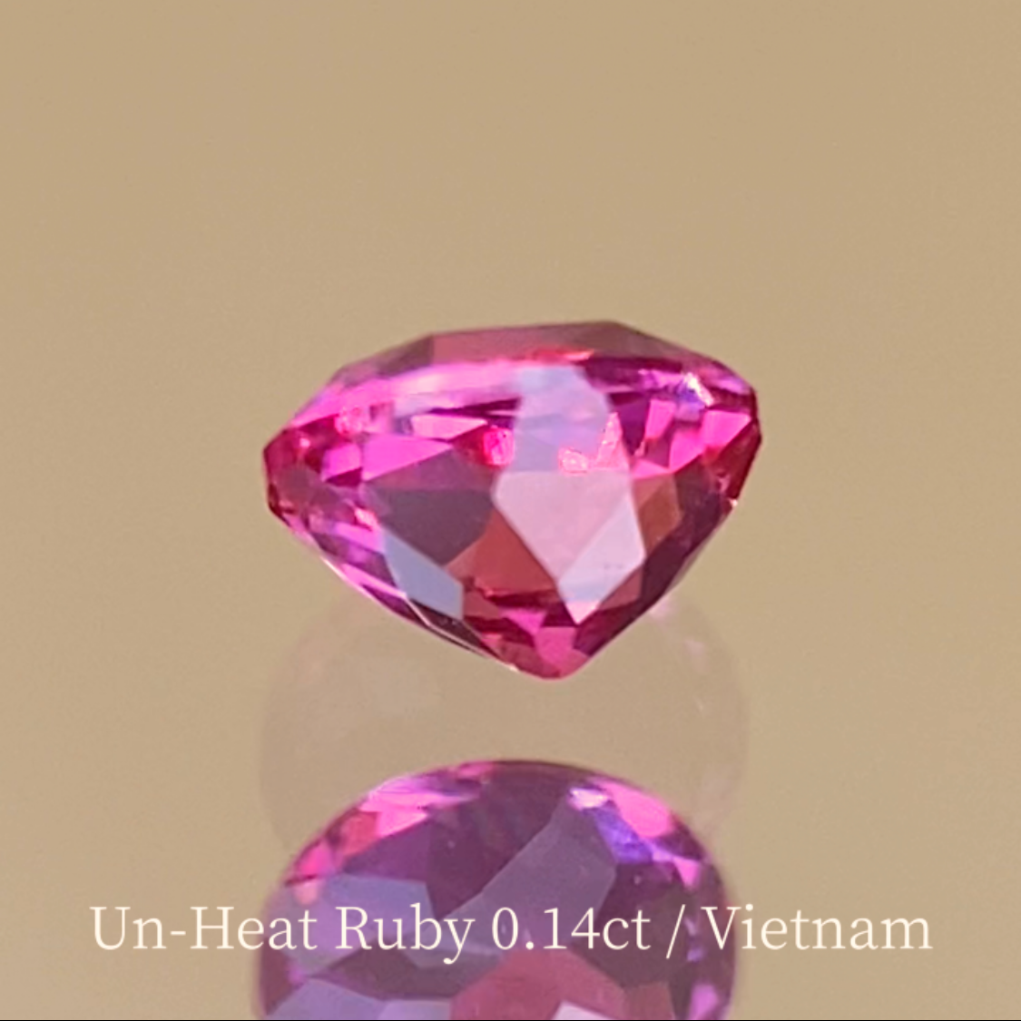 Un-Heat Ruby 0.141ct / Vietnam