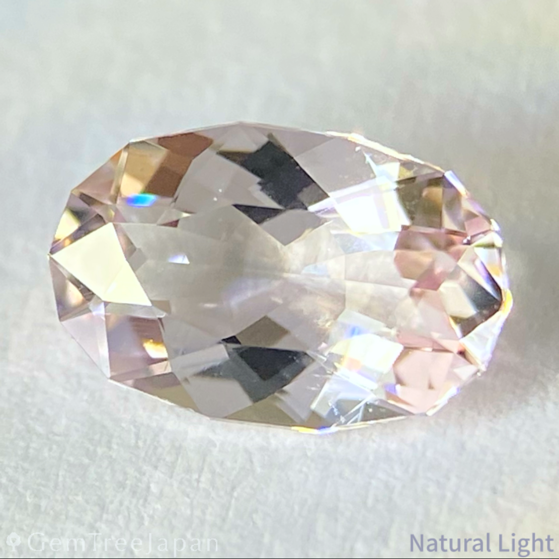 Morganite 0.86ct / Madagascar