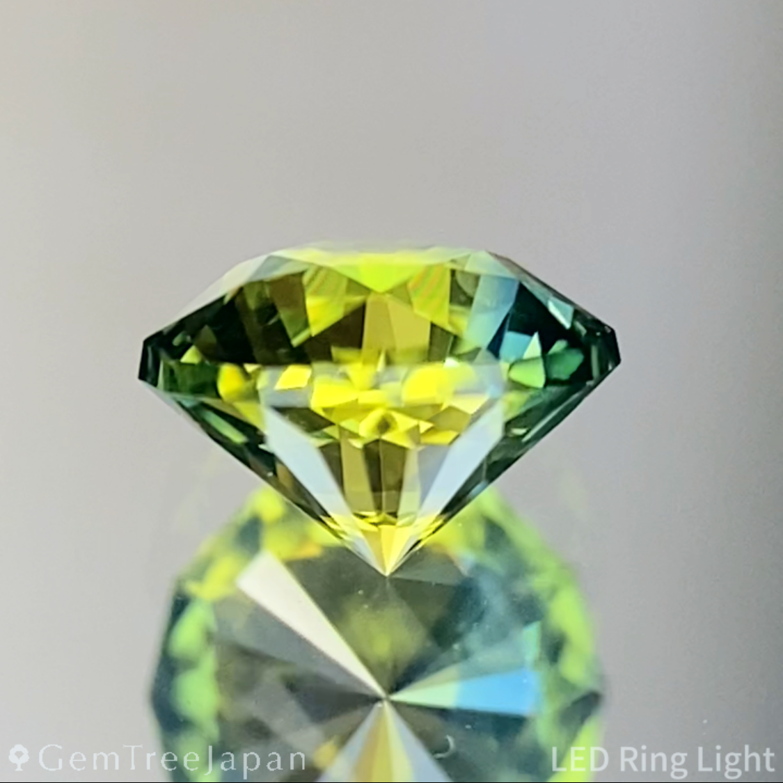 Parti-Color Sapphire 0.701ct / Madagascar