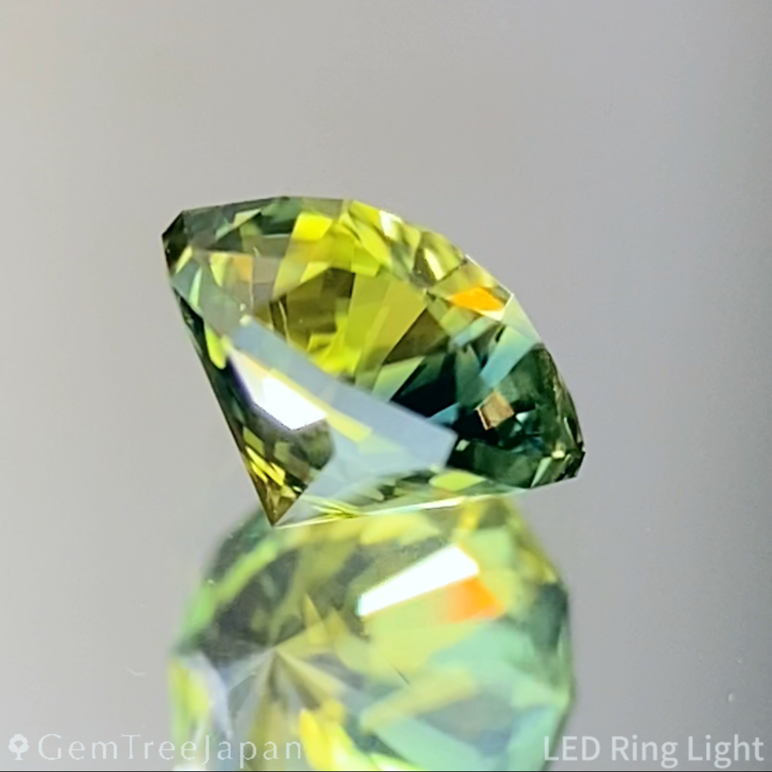 Parti-Color Sapphire 0.701ct / Madagascar