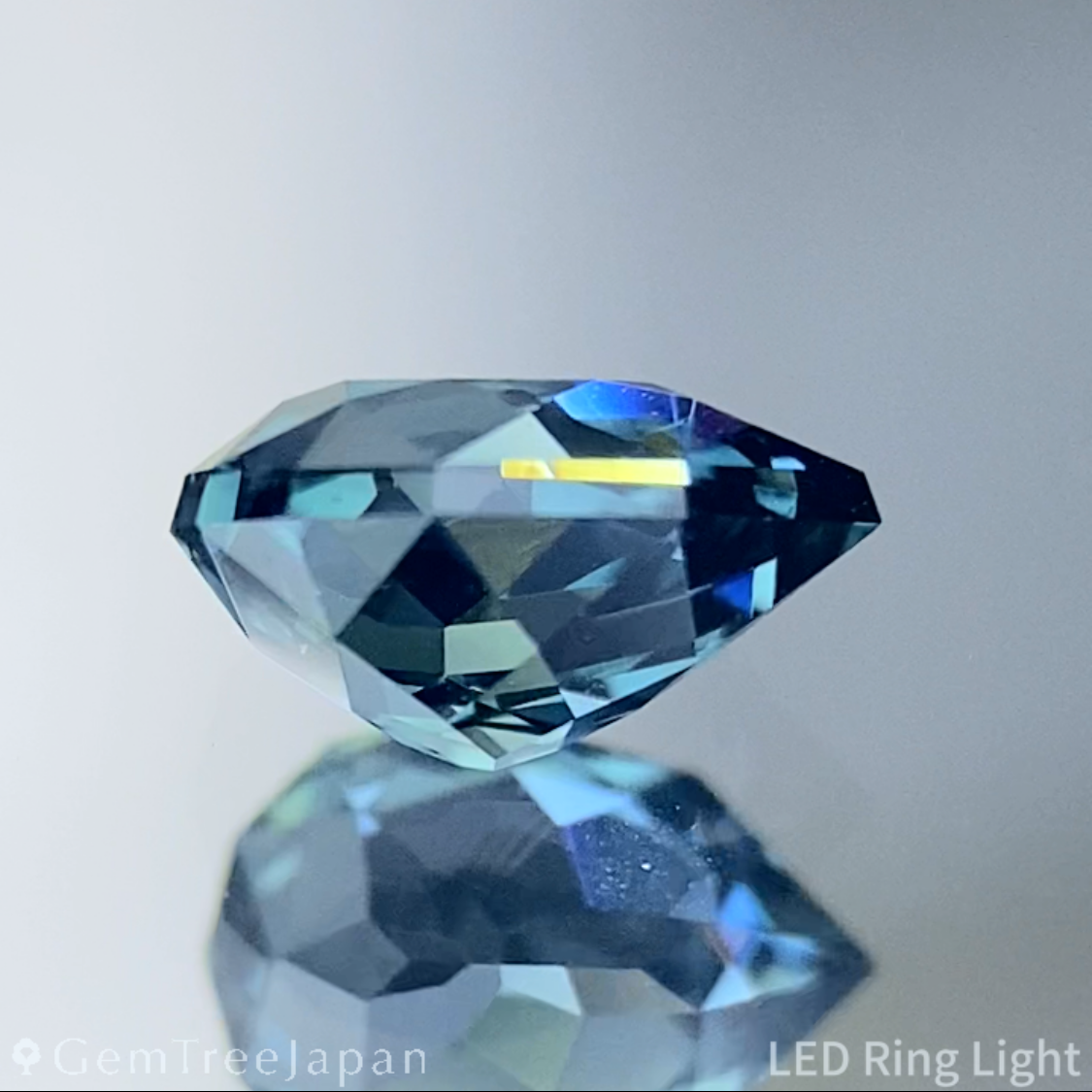 Greenish Blue Sapphire 0.628ct / Madagascar