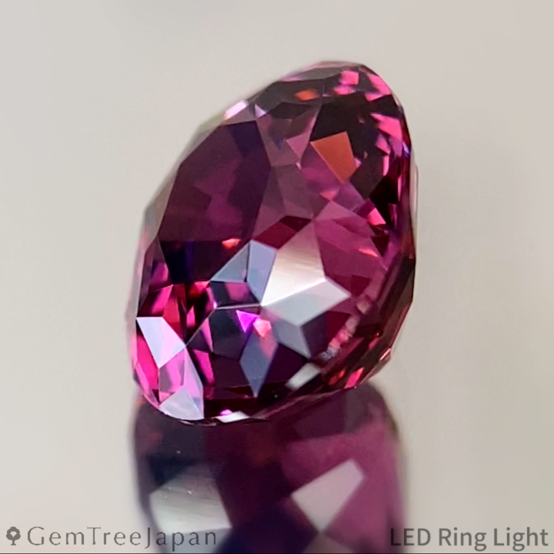 【SP Trial Price】"Table Cube Cut 2" Rhodolite Garnet 2.252ct / Tanzania
