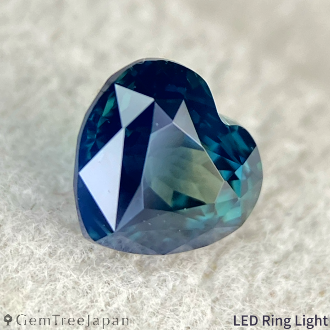 Silky Greenish Blue Sapphire 0.991ct / Cameroon