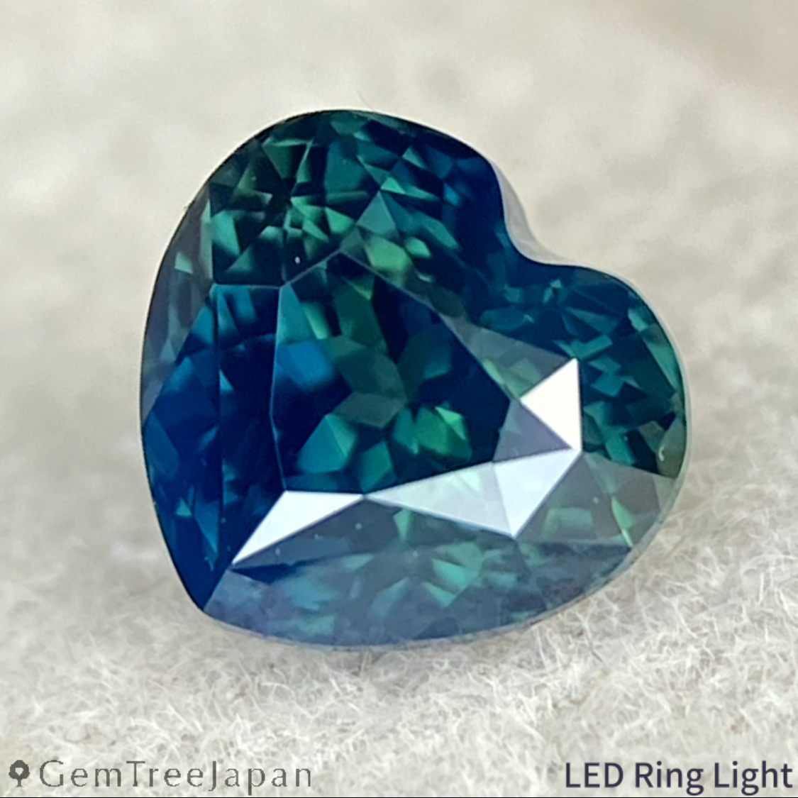 Silky Greenish Blue Sapphire 0.991ct / Cameroon