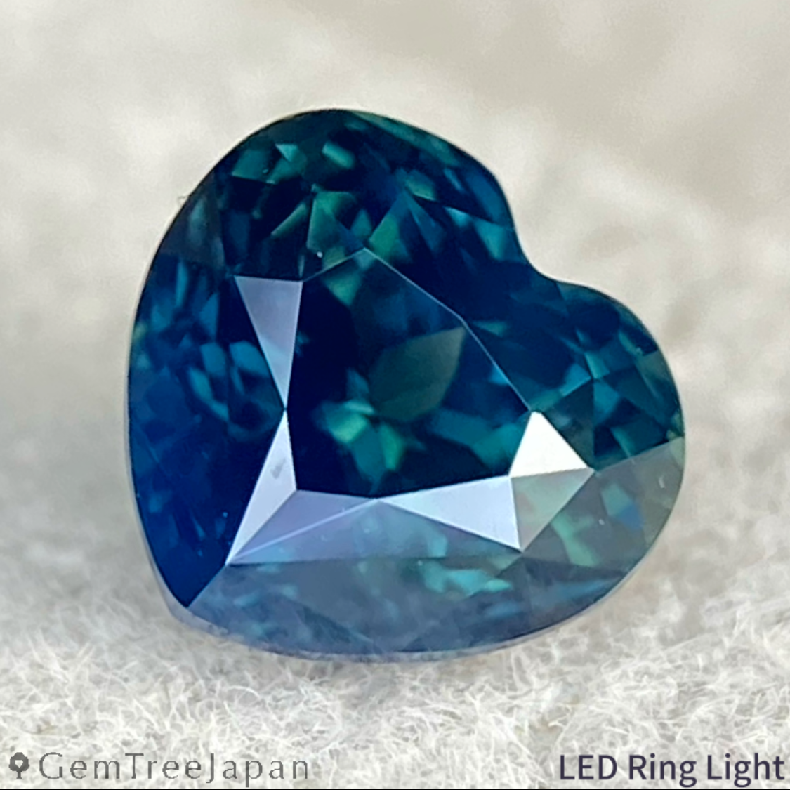 Silky Greenish Blue Sapphire 0.991ct / Cameroon
