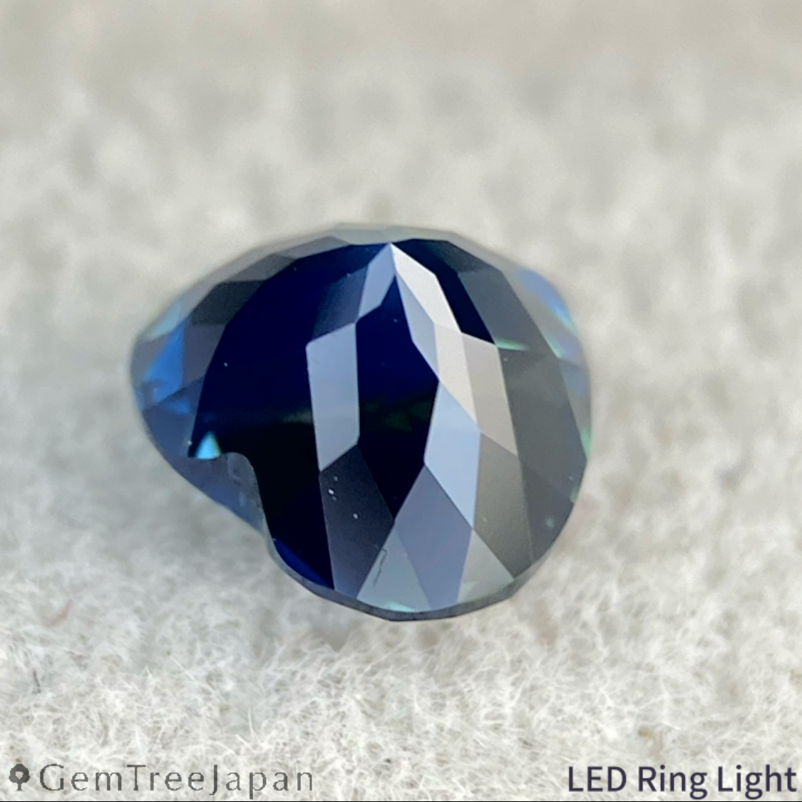 Silky Greenish Blue Sapphire 0.991ct / Cameroon