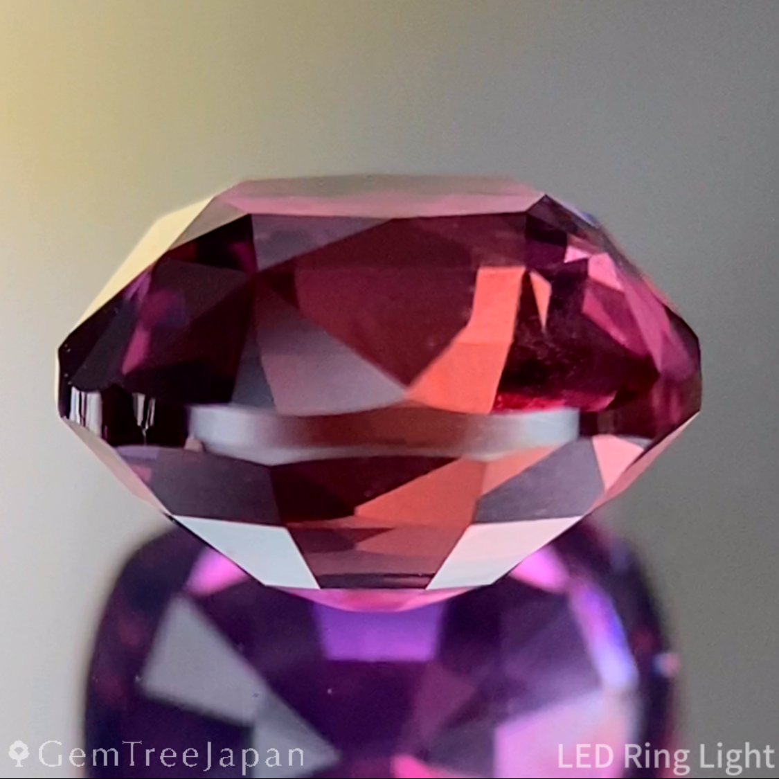 Pinkish Purple Sapphire 2.038ct / Madagascar