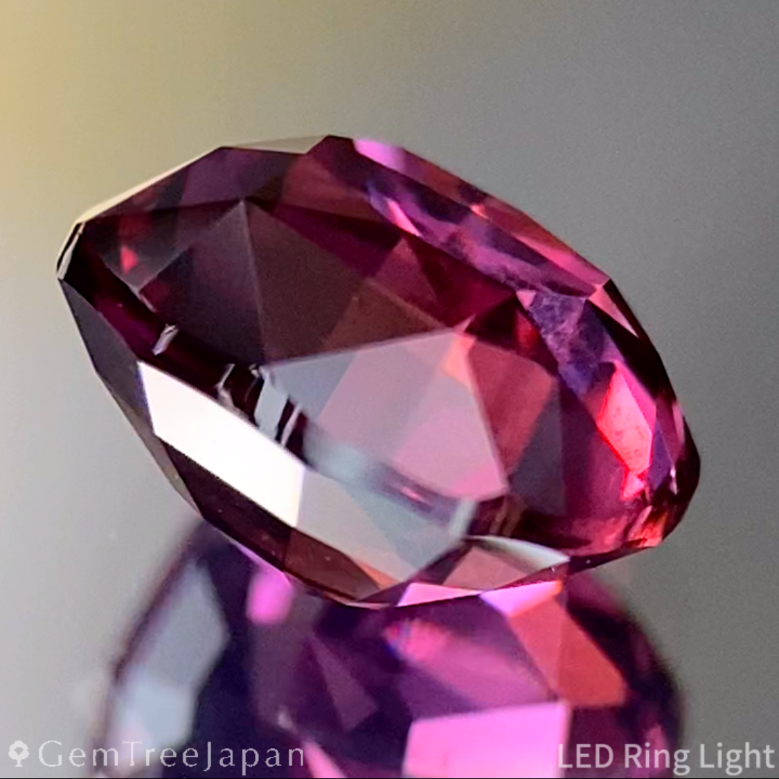 Pinkish Purple Sapphire 2.038ct / Madagascar