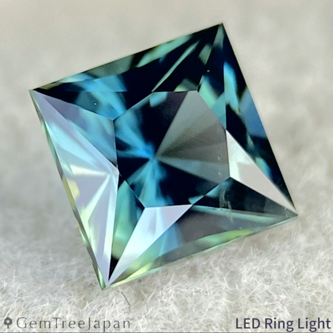 Bluish Green Sapphire 0.603ct / Nigeria