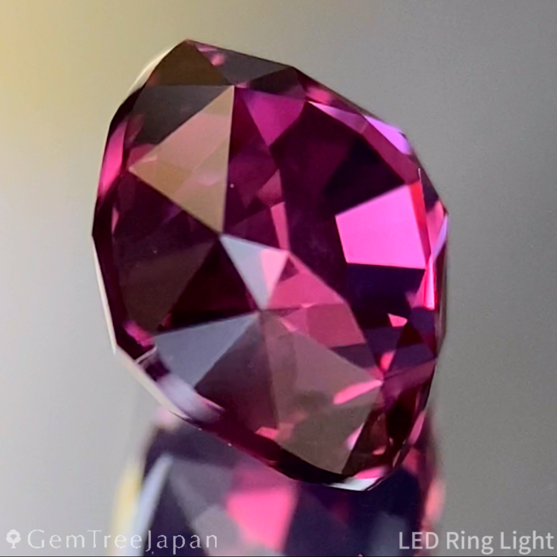 Pinkish Purple Sapphire 2.038ct / Madagascar