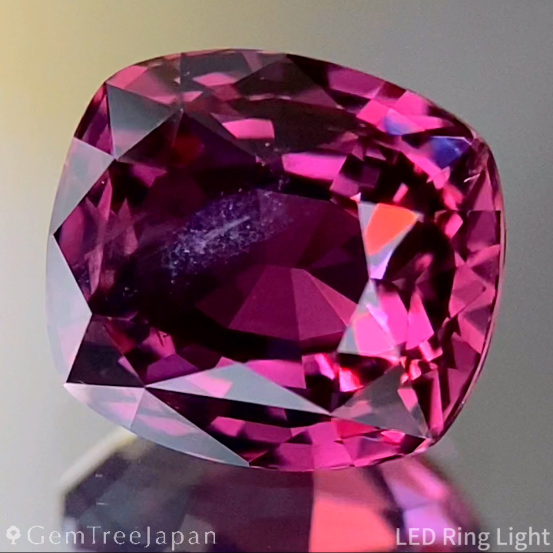 Pinkish Purple Sapphire 2.038ct / Madagascar