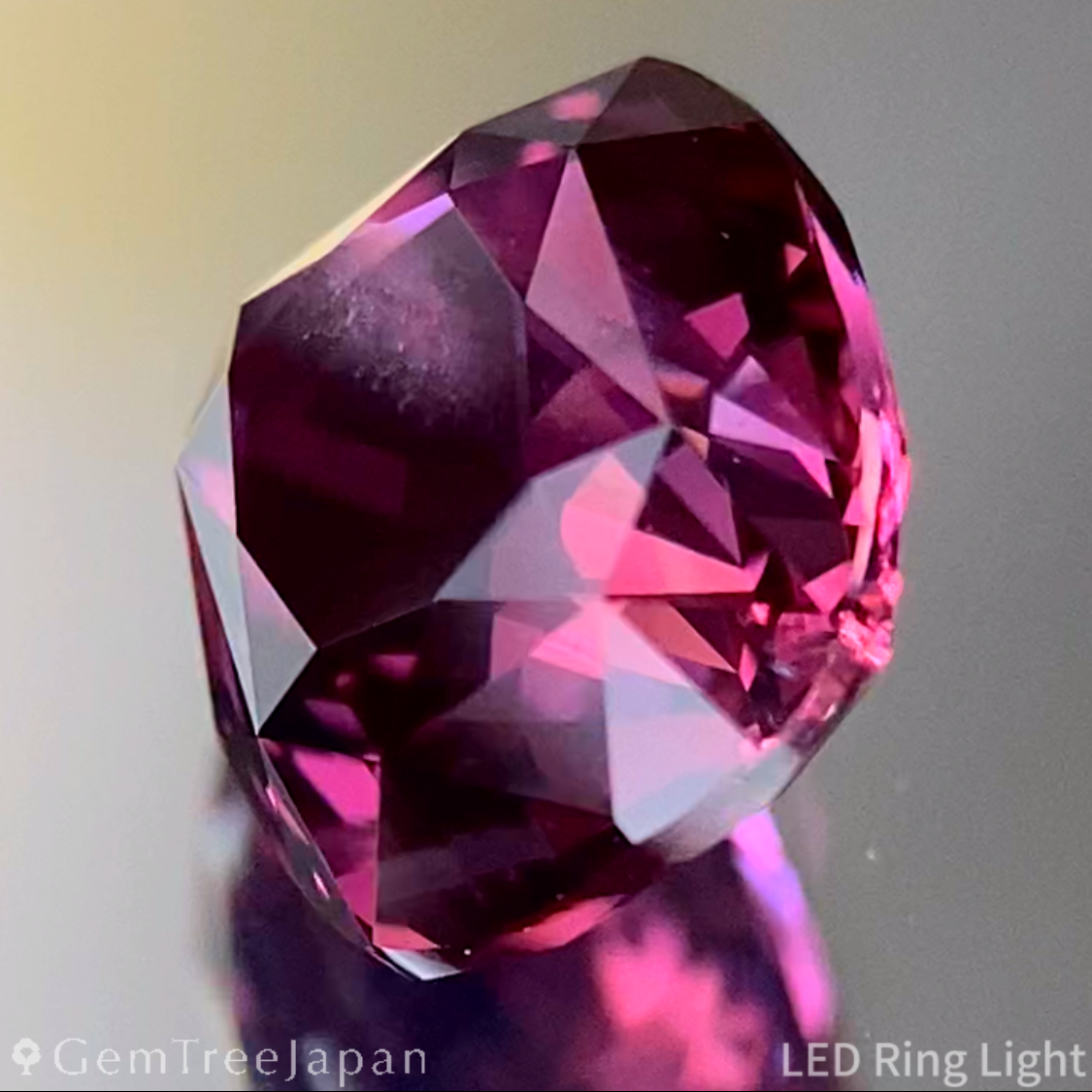 Pinkish Purple Sapphire 2.038ct / Madagascar