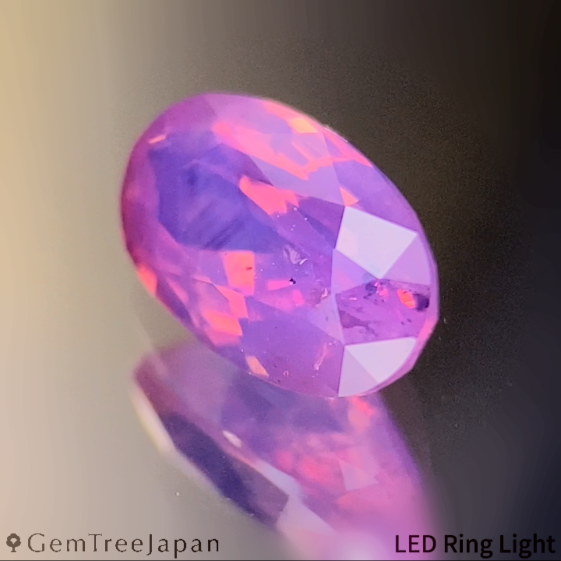 Un-Heat Padparadscha Sapphire 0.935ct / Sri Lanka