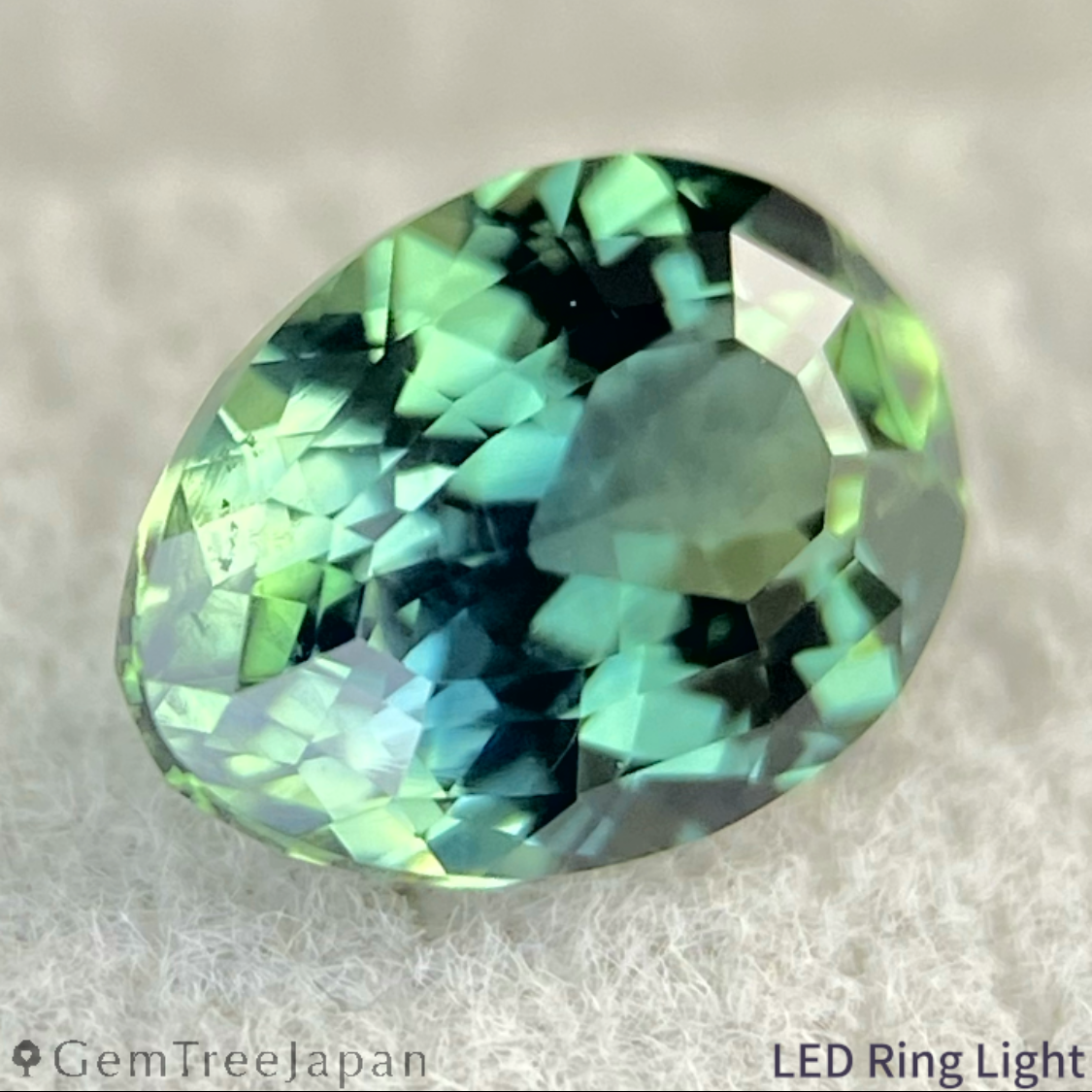 Yellowish Green Sapphire 1.022ct / Nigeria
