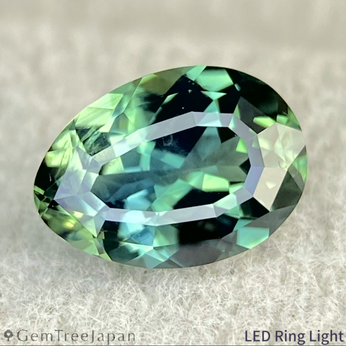 Yellowish Green Sapphire 1.022ct / Nigeria