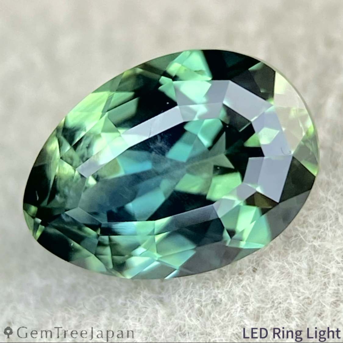 Yellowish Green Sapphire 1.022ct / Nigeria