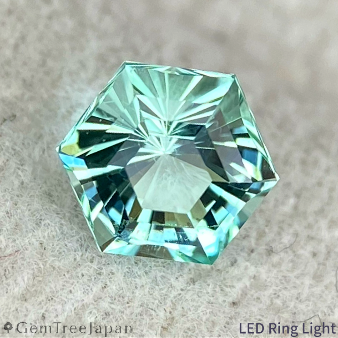 Green Beryl 0.58ct / Nigeria
