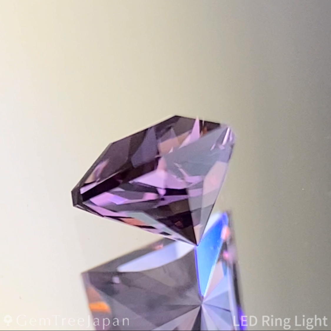 Pinkish Purple Spinel 0.357ct / Sri Lanka
