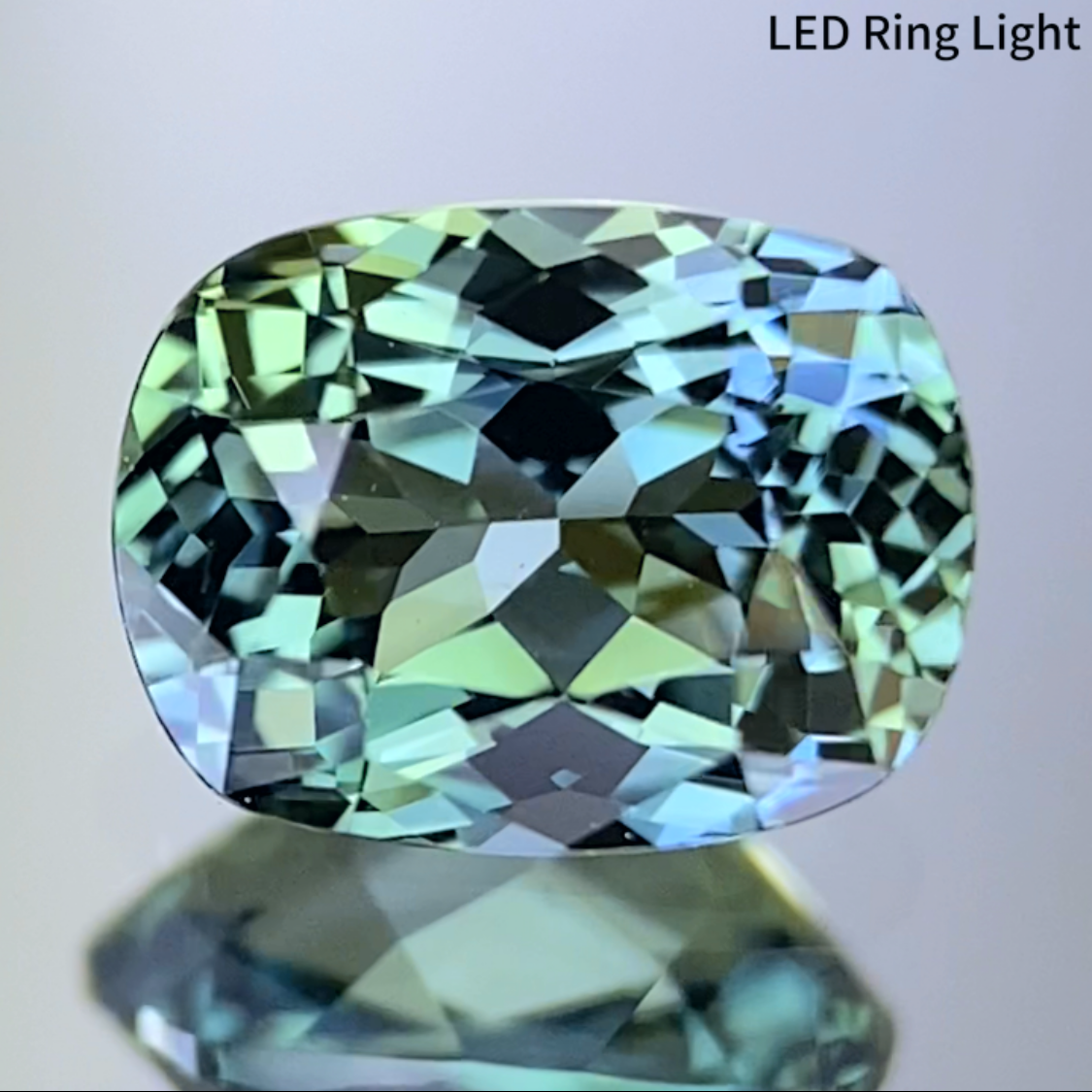 Un-Heat Sapphire 0.905ct / Madagascar