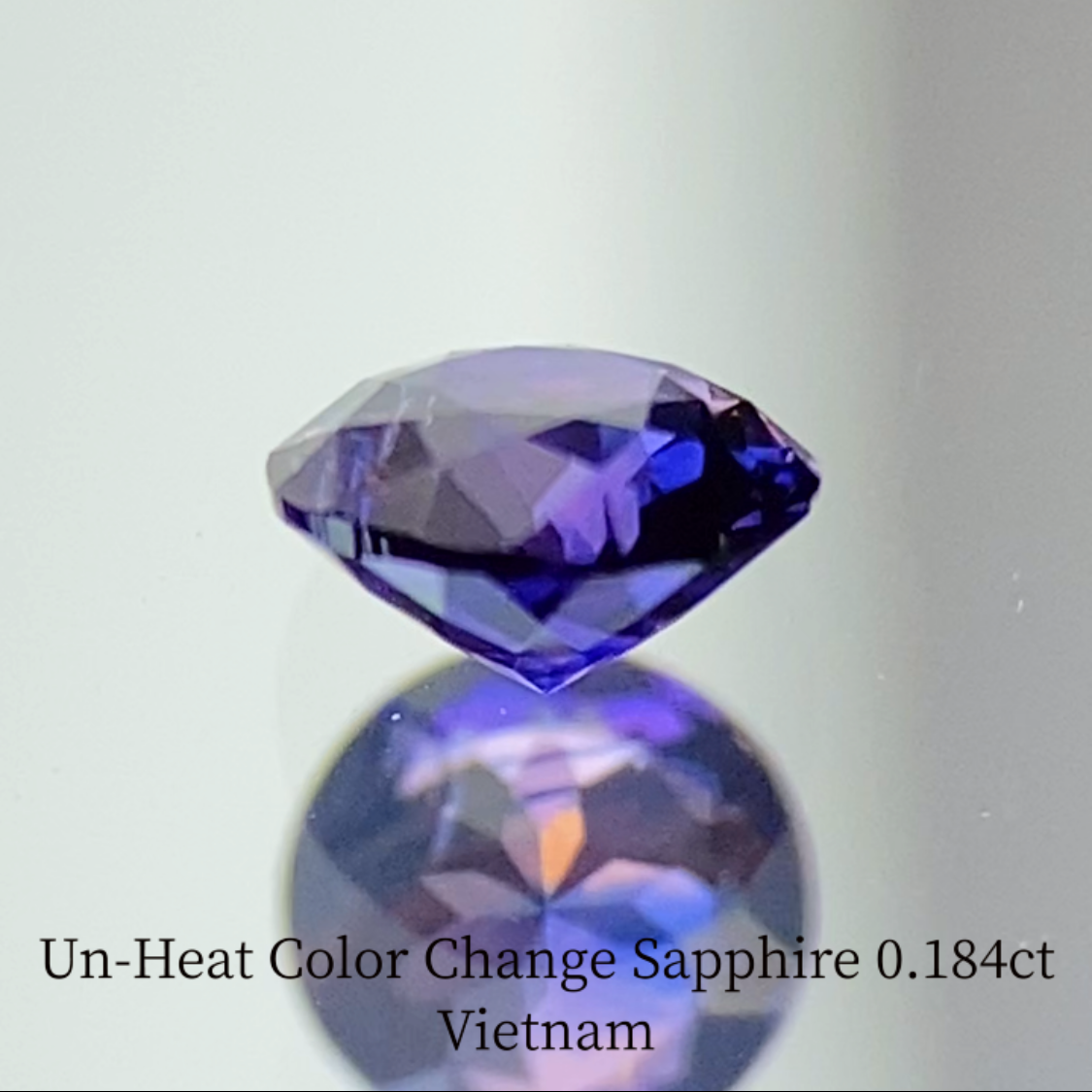Un-Heat Color Change Sapphire 0.184ct / Vietnam