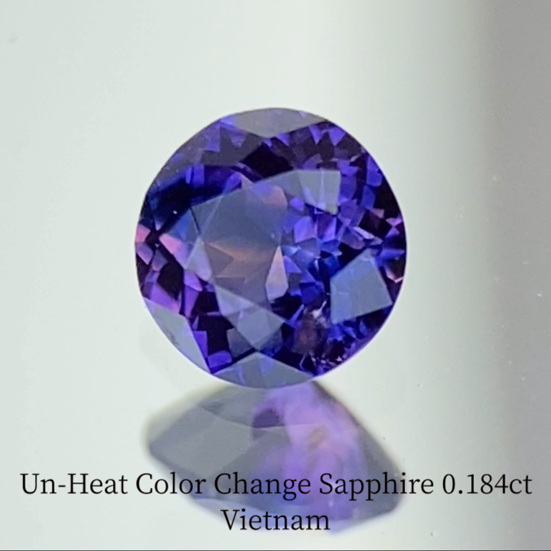Un-Heat Color Change Sapphire 0.184ct / Vietnam