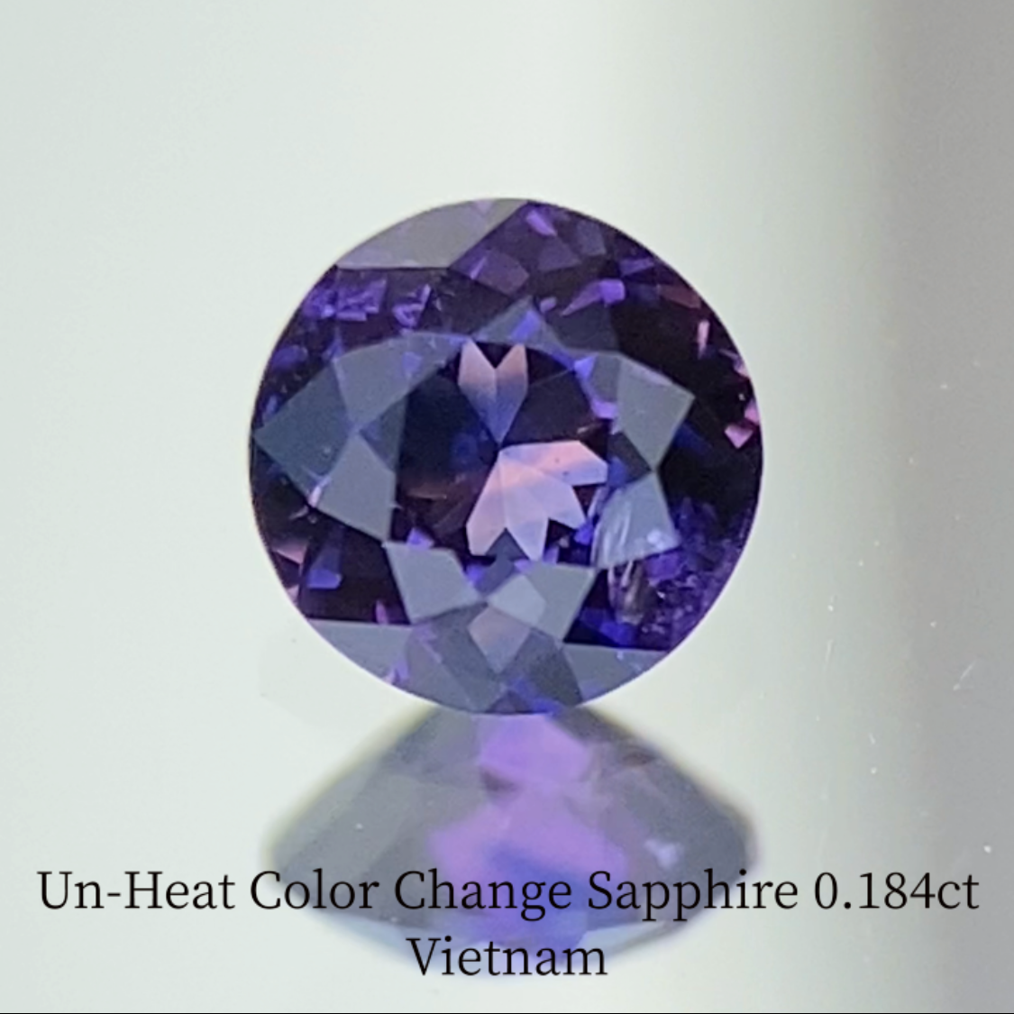 Un-Heat Color Change Sapphire 0.184ct / Vietnam